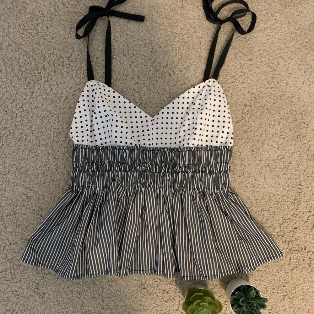 Miley + Molly; cute top. New without tags